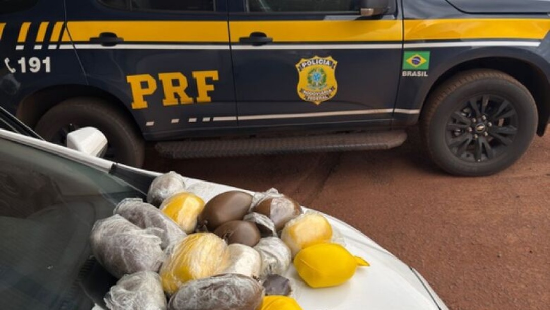 Pistola 9mm e drogas s&atilde;o encontradas em ve&iacute;culo abordado na BR-163