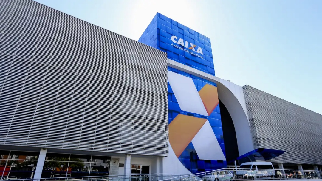 Caixa e BB liberam abono salarial para nascidos em maio e junho