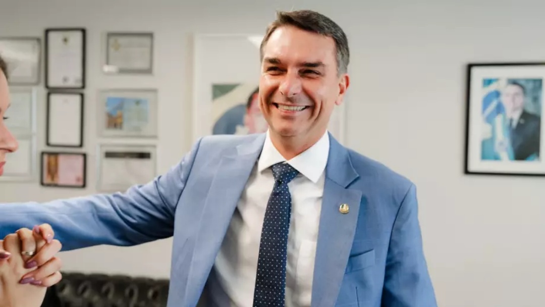 Campanha de Fl&aacute;vio pede ao STF apura&ccedil;&atilde;o sobre vazamento de conversas com Vorcaro  