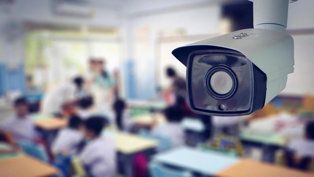 MS proíbe câmeras em salas de aula e estabelece regras para uso de inteligência artificial nas escolas
