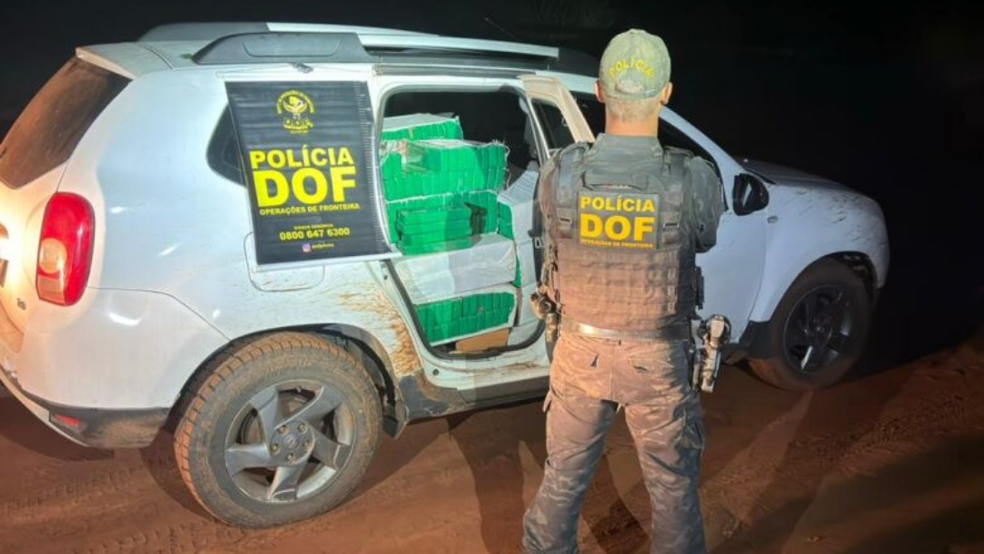 Carro roubado no Mato Grosso é apreendido com 1 tonelada de maconha em MS