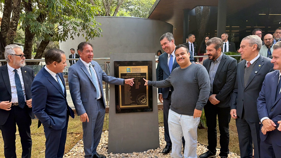 Gerson destaca preserva&ccedil;&atilde;o da mem&oacute;ria em inaugura&ccedil;&atilde;o do estacionamento e lan&ccedil;amento de livro da ALEMS