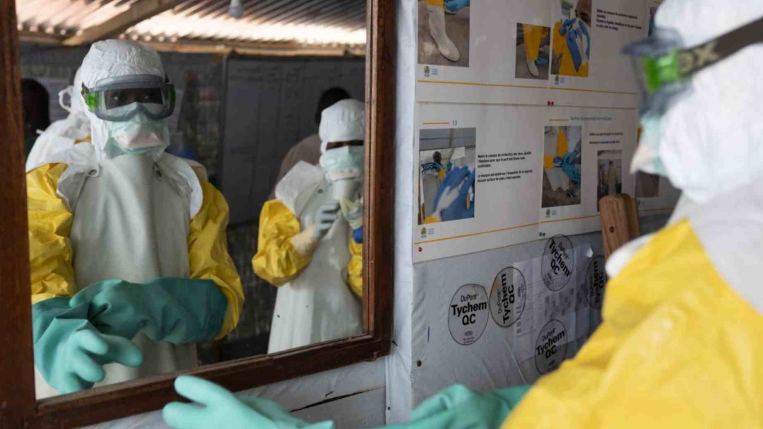 Surto de ebola: EUA restringem entrada de viajantes de 3 países africanos; veja quais