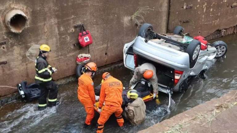 Ap&oacute;s sair de plant&atilde;o, enfermeira sofre acidente de carro 