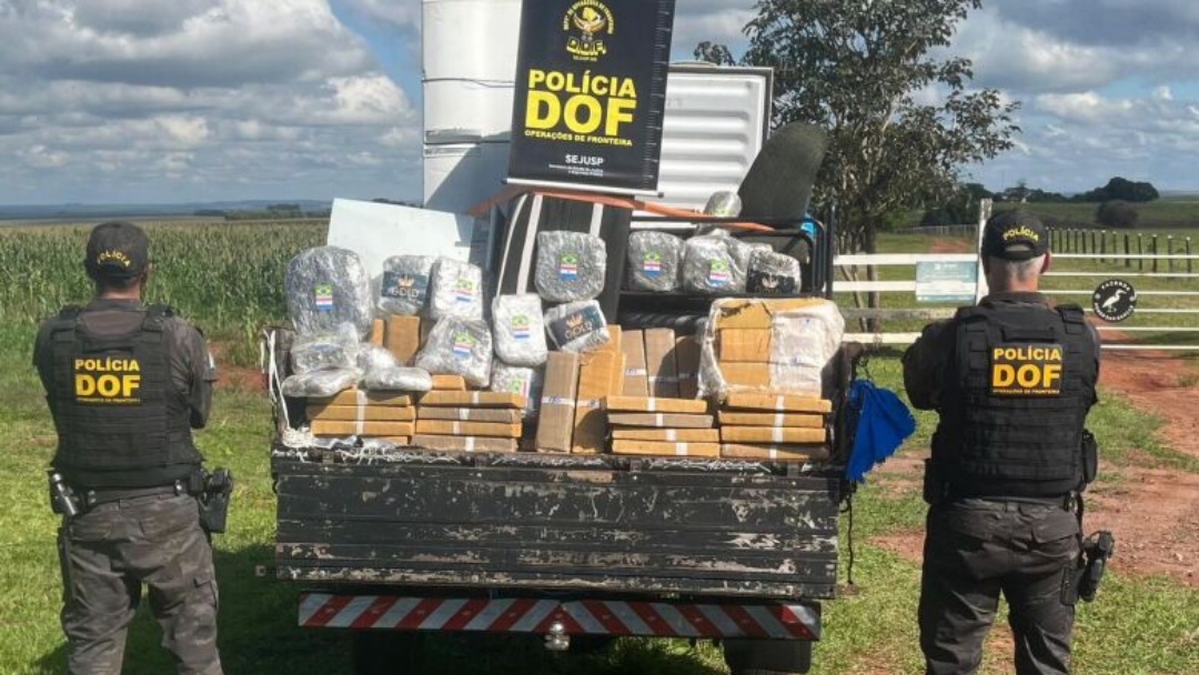 Mudança em caminhão escondia mais de meia tonelada de maconha em Dourados