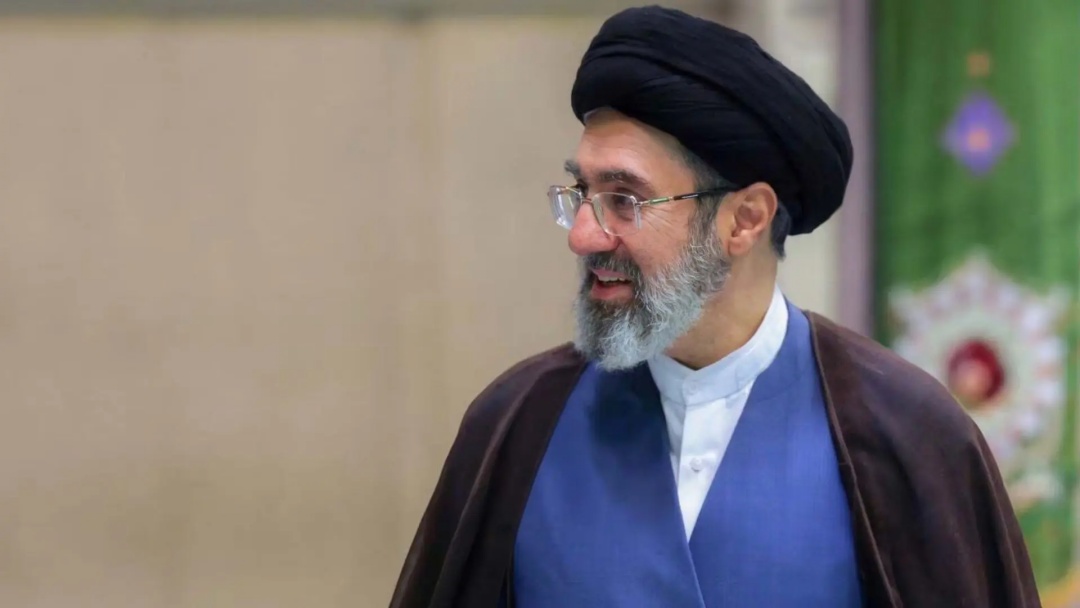 Ir&atilde;: Khamenei mant&eacute;m tom linha-dura contra EUA e Israel e critica &lsquo;exig&ecirc;ncias arrogantes&rsquo;