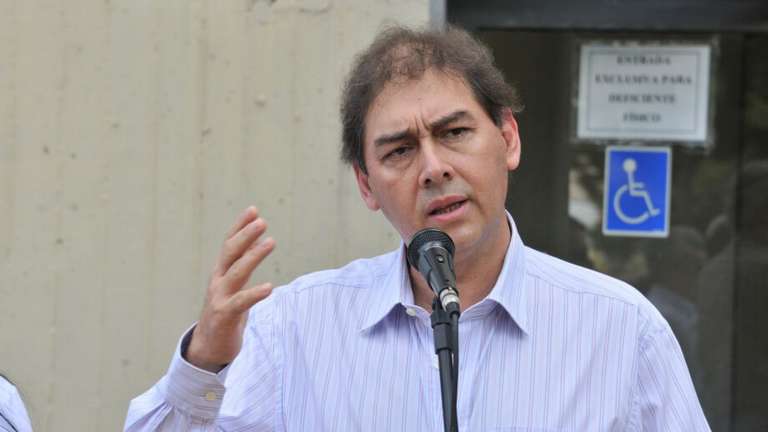 Per&iacute;cia aponta que Bernal deu tiro "&agrave; queima roupa" em fiscal tribut&aacute;rio Roberto Mazzini  