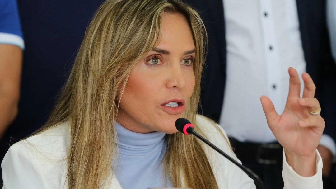 Governadora do DF recebe alta ap&oacute;s apresentar quadro de pneumot&oacute;rax