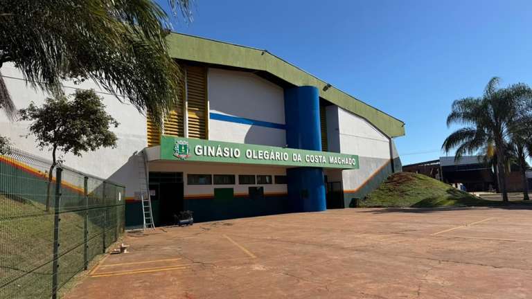 Gin&aacute;sio Oleg&aacute;rio &eacute; interditado por risco estrutural seis anos ap&oacute;s reforma de R$ 422 mil