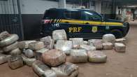Caminhoneiro demonstra nervosismo e acaba preso com 550 kg de skunk e 33 kg de coca&iacute;na