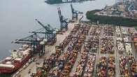 EUA prop&otilde;em tarifa adicional ao Brasil, &agrave; UE e a outros 58 pa&iacute;ses por trabalho for&ccedil;ado   