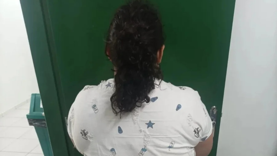 Mulher de 37 anos que fingia ter 12 e foi adotada por fam&iacute;lia &eacute; presa