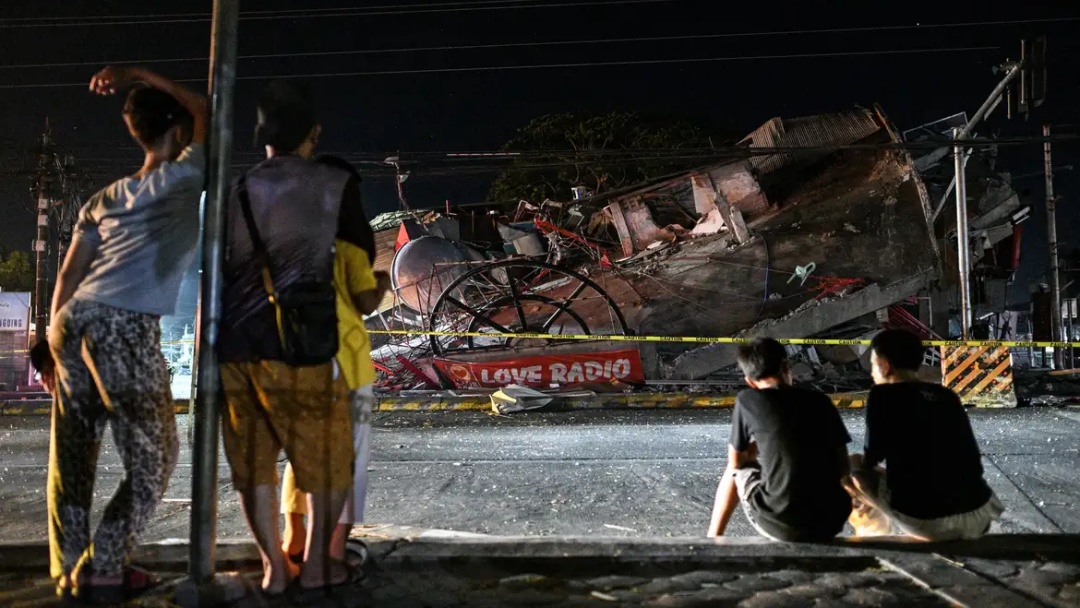 Terremoto de magnitude 7,8 atinge sul das Filipinas