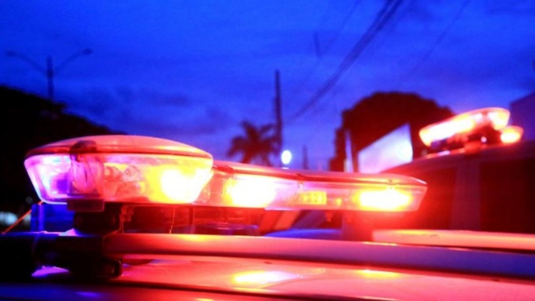 Casal é assassinado a tiros e encontrado dentro de carro em Três Lagoas
