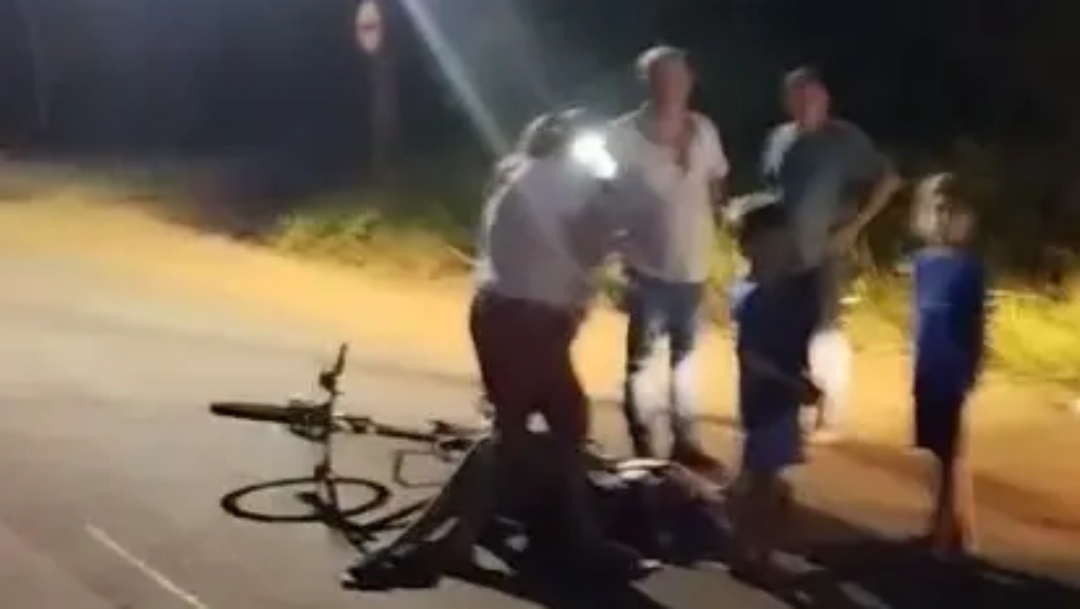 Menino em bicicleta quebra vértebra da coluna ao enroscar em fio em Campo Grande