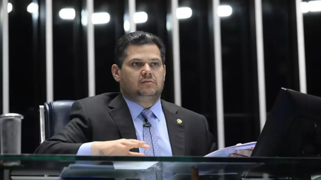 Delação de Daniel Vorcaro aponta propina de US$ 30 milhões a Davi Alcolumbre, diz revista