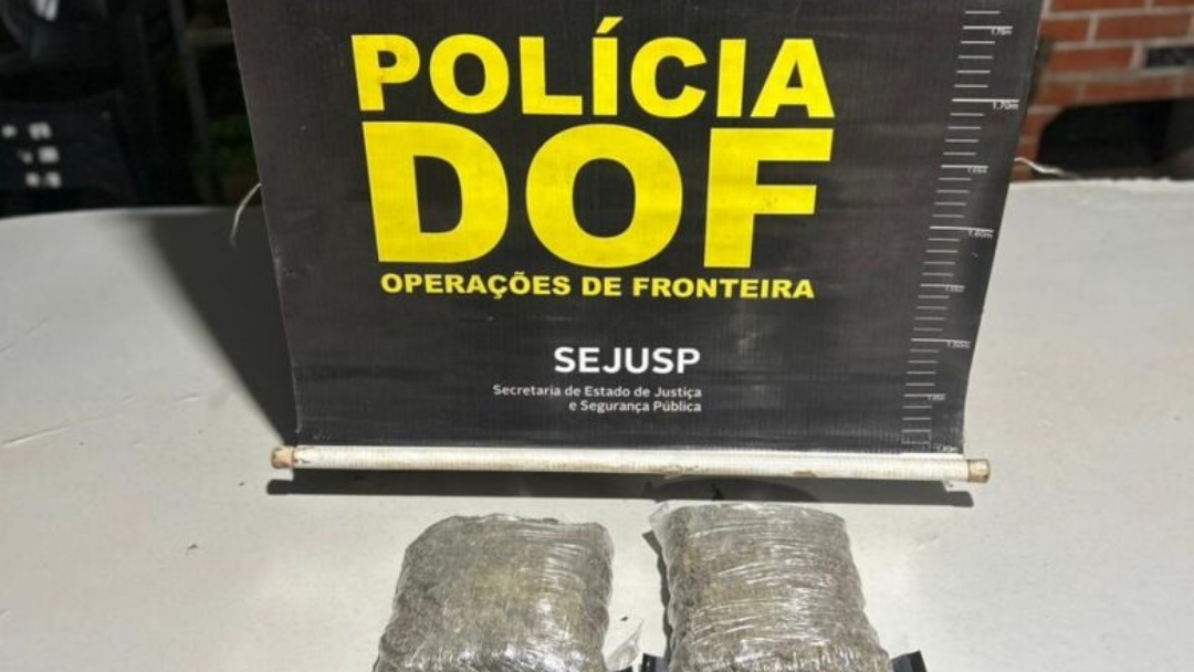 Por R$ 200, homem é preso transportando skunk e haxixe na fronteira