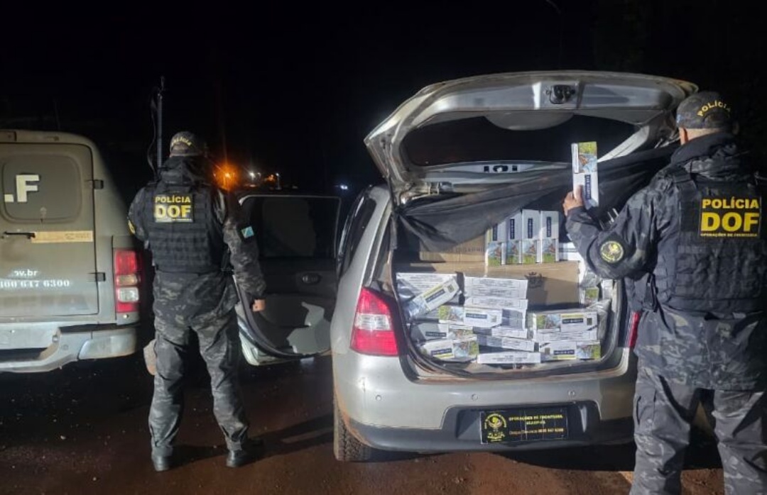 Contrabandista abandona veículo e foge deixando 1,5 mil pacotes de cigarros ilegais