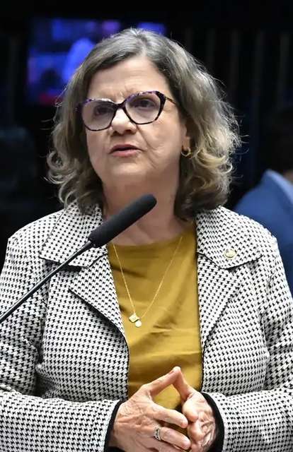 Lula anuncia Teresa Leit&atilde;o como nova lideran&ccedil;a do governo no Senado