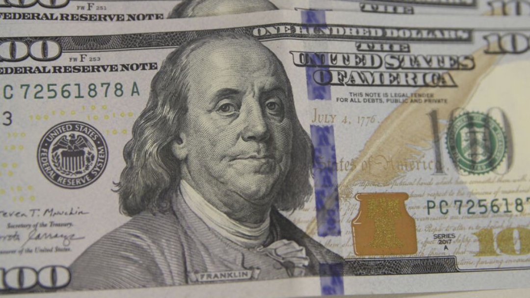 D&oacute;lar fecha em alta de 0,92%, cotado a R$ 5,21, com o cen&aacute;rio externo pressionando