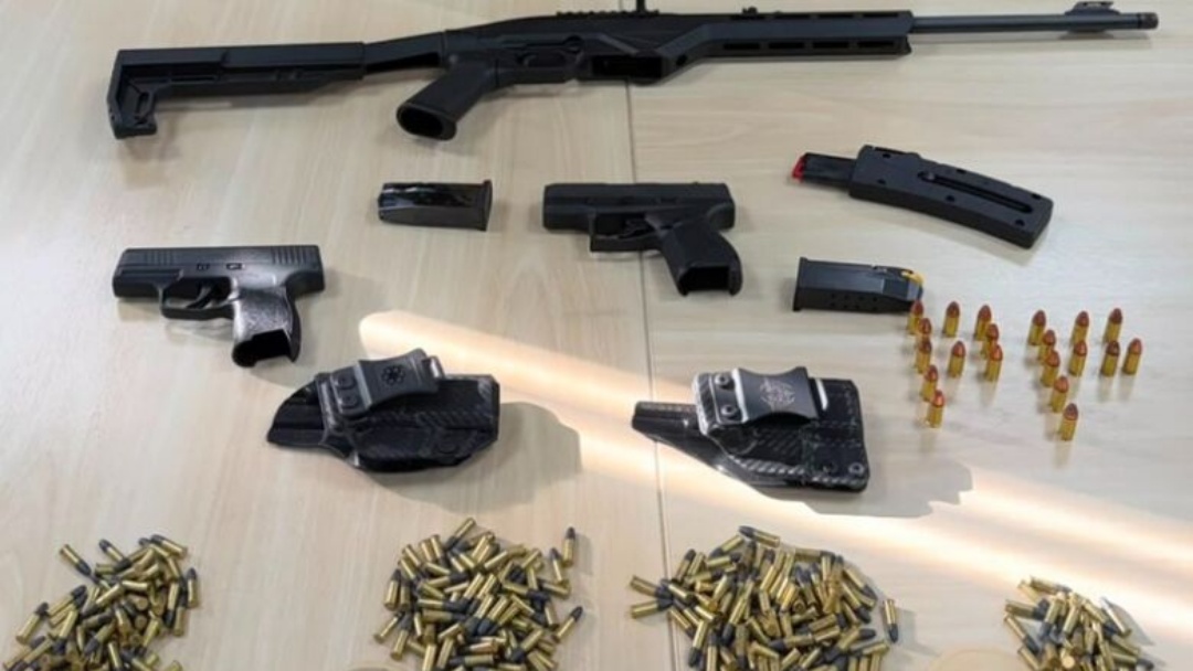 PF desarticula fraude em registro de CAC e apreende fuzil e pistolas em MS
