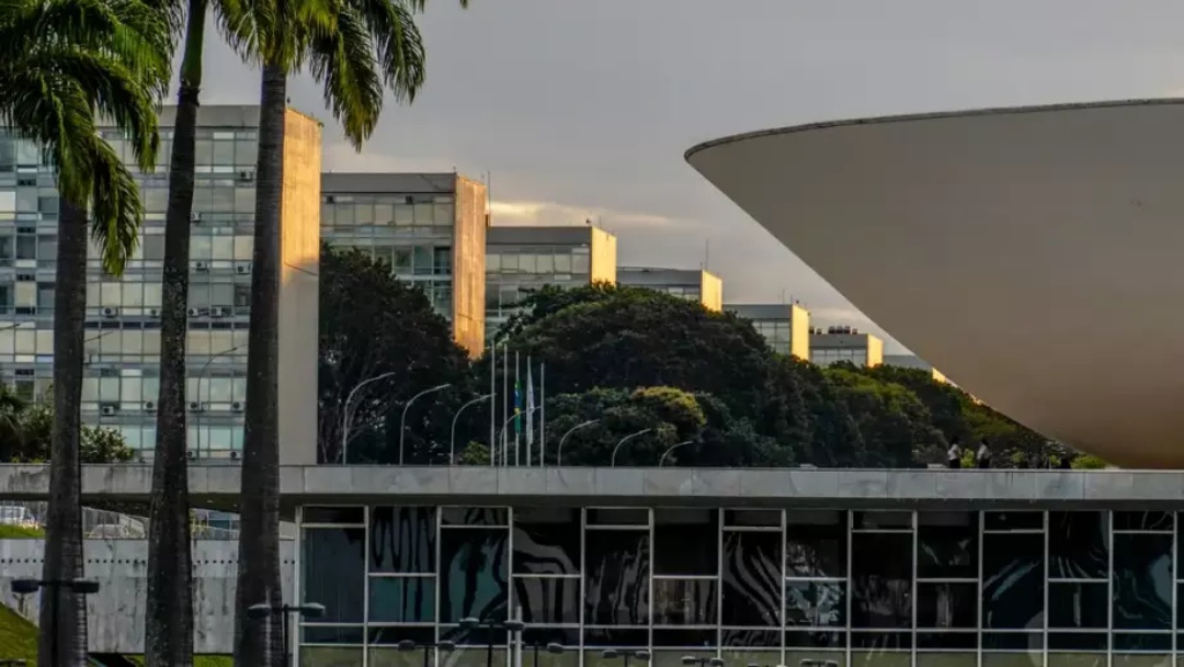 Congresso se aproxima do recesso sem votar PEC 6x1 e PL da Misoginia