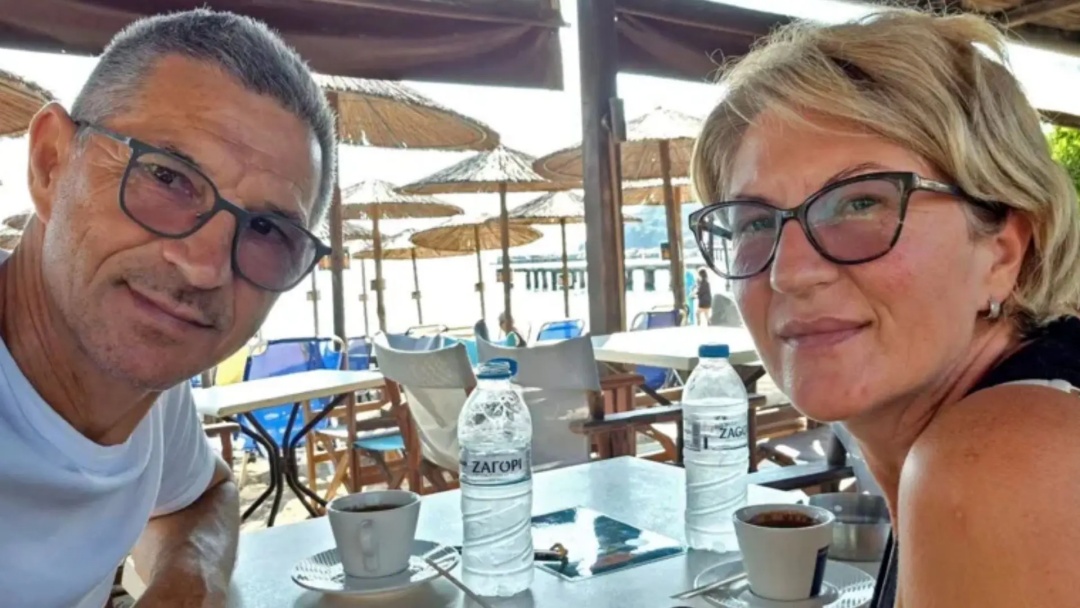 ‘Se morrermos, morremos juntos’: esposa de homem sugado em avião tentou segurá-lo