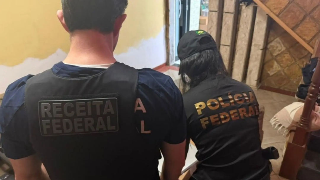 PF investiga esquema de desvio de bens da Receita Federal com liga&ccedil;&atilde;o a servidor p&uacute;blico