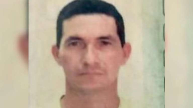 Suspeitos invadem casa e executam morador