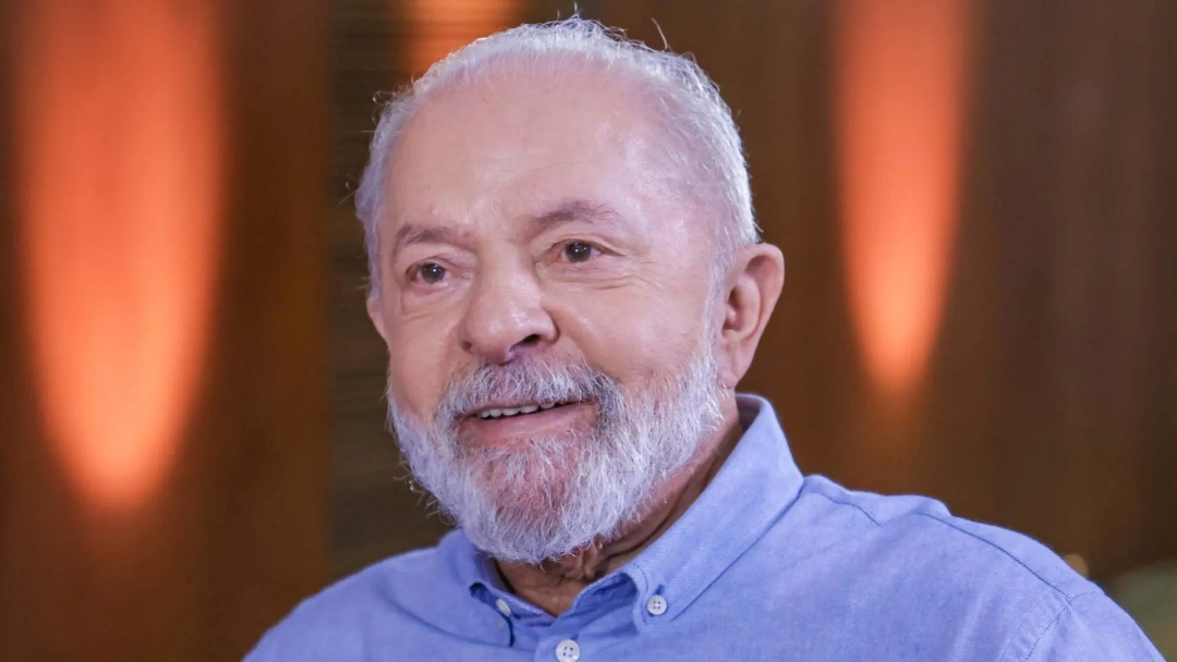 Lula é aprovado por 49% e desaprovado por 48%, aponta Datafolha